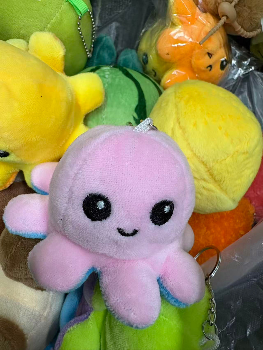 Creative keychain plus toy Octopus plus toy keychain,funny toy-yellow color