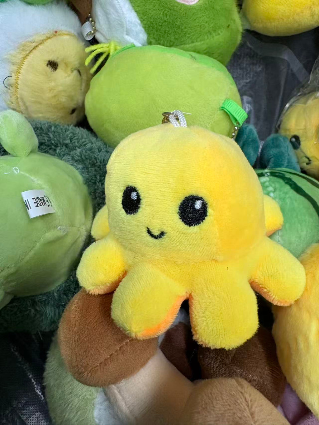 Creative keychain plus toy Octopus plus toy keychain,funny toy-yellow color